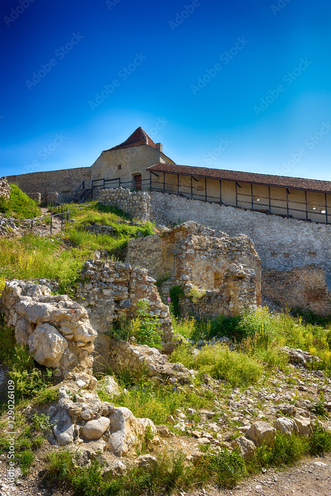 Rașnov Citadel (Romanian: Cetatea Râșnov, German: Rosenauer Burg) is a historic monument and landmark in Romania. It is situated in Râşnov, Brașov County, in the immediate vicinity of Brașov. Rașnov Citadel (Romanian: Cetatea Râșnov, German: Rosenauer Burg) is a historic monument and landmark in Romania. It is situated in Râşnov, Brașov County, in the immediate vicinity of Brașov.