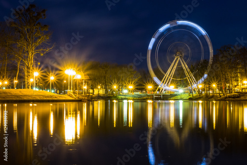 long shutter on the ferris in the park. late evening