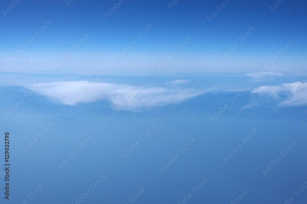 Obraz premium View of the coast from the airplane