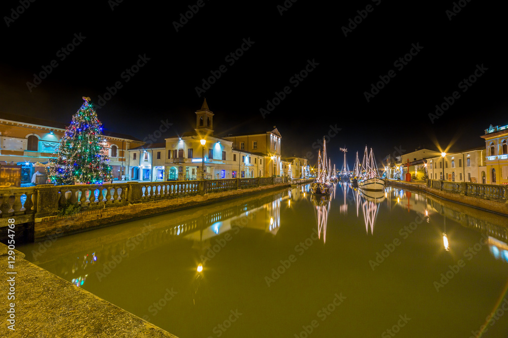 Obraz premium Christmas decorations, lights and Marine Crib