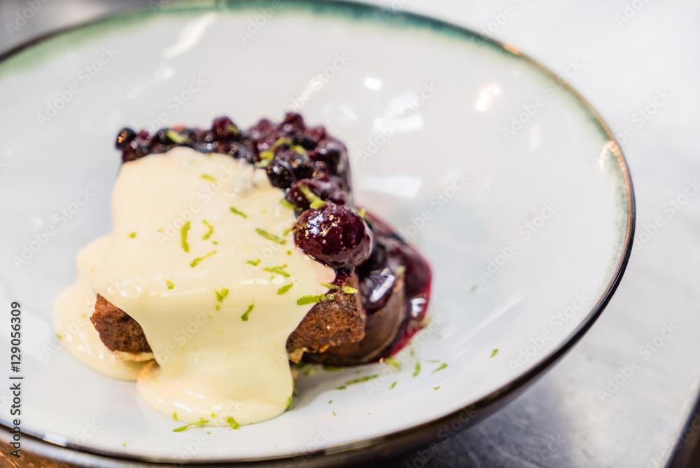 french toast with berry and sauce sabayon french toast with berry and sauce sabayon