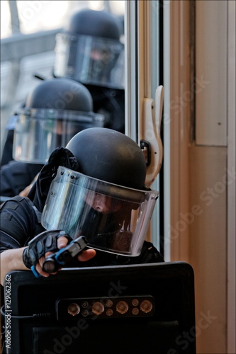 Plakat Police raid