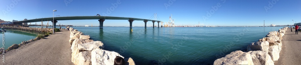 Puente nuevo de Cádiz en construcción