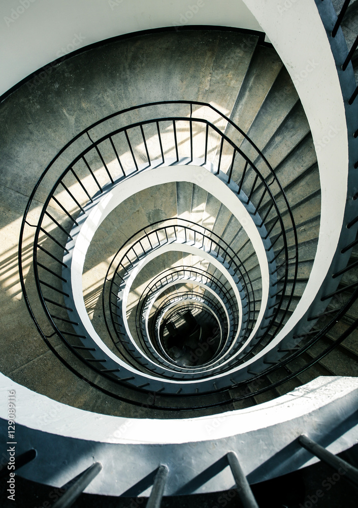 Fototapeta premium Spiral stairs from above