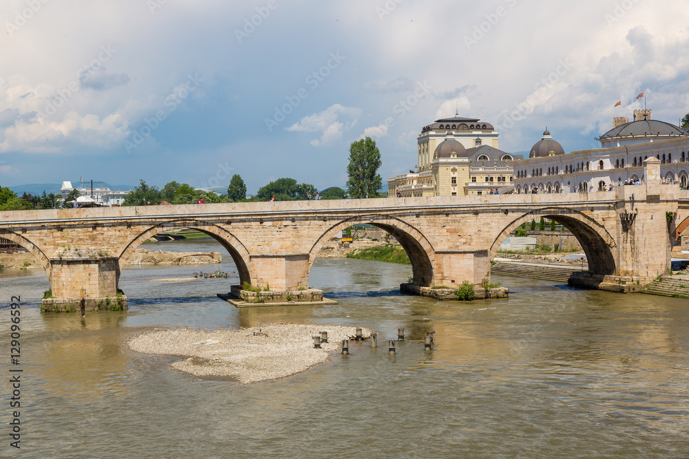 Obraz premium Stone bridge in Skopje