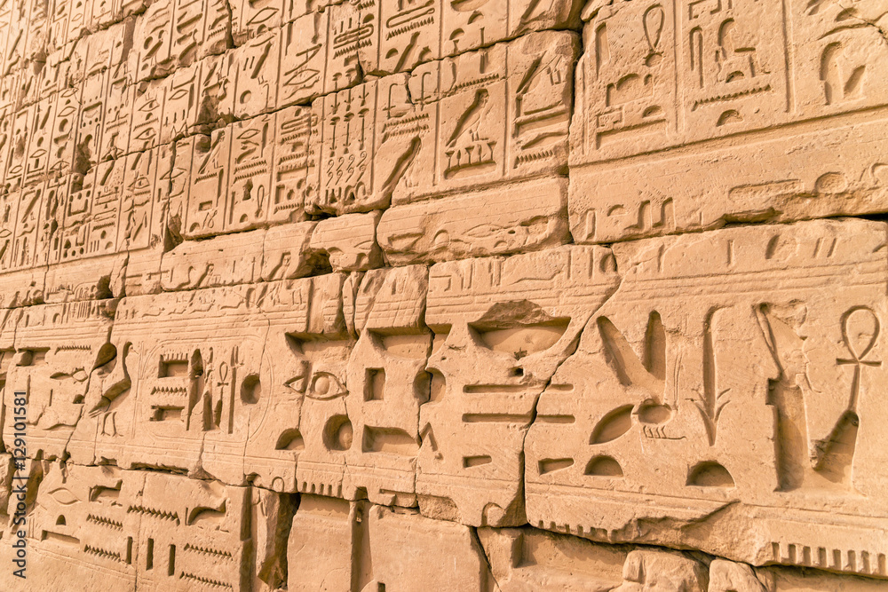 Obraz premium Ancient ruins of Karnak temple in Egypt