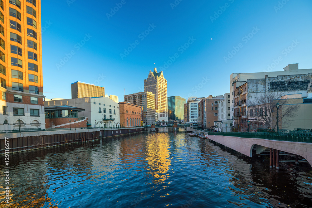Downtown skyline with Buildings along the Milwaukee River