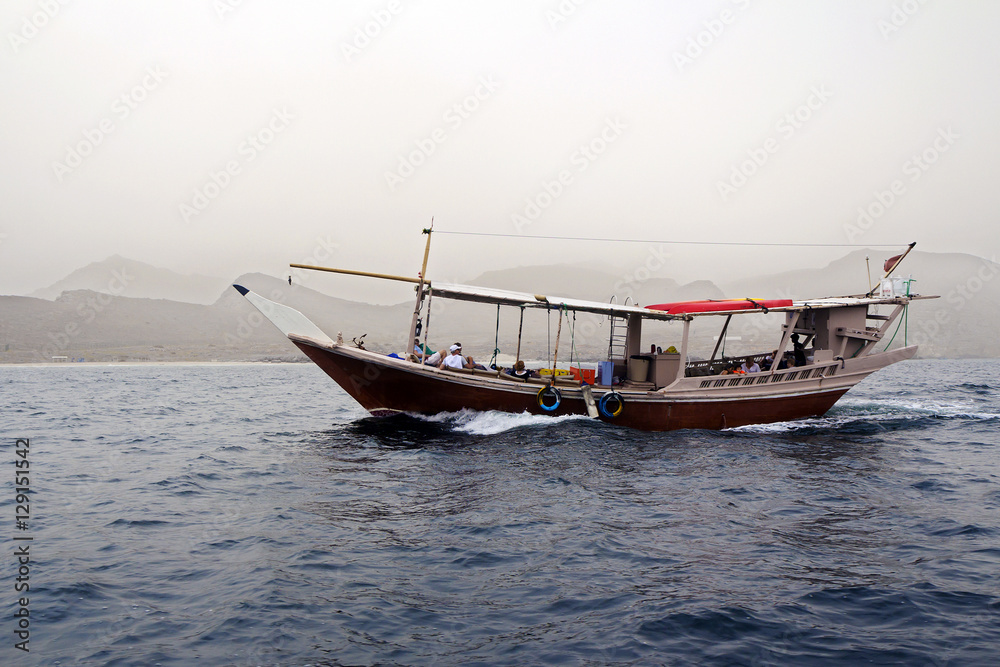 Традиционная арабская лодка - доу. 