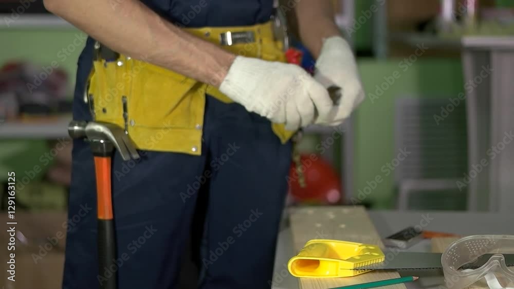 Work preparing a tool to work Work preparing a tool to work