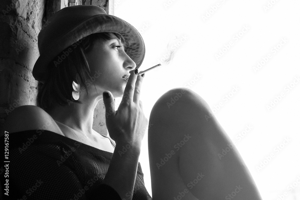 Beautiful Girl Smoking. Black and White Fashion Photo with Sun Light ...