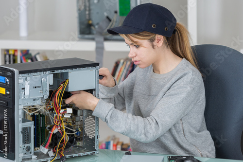Wallpaper Mural reparation of the motherboard Torontodigital.ca