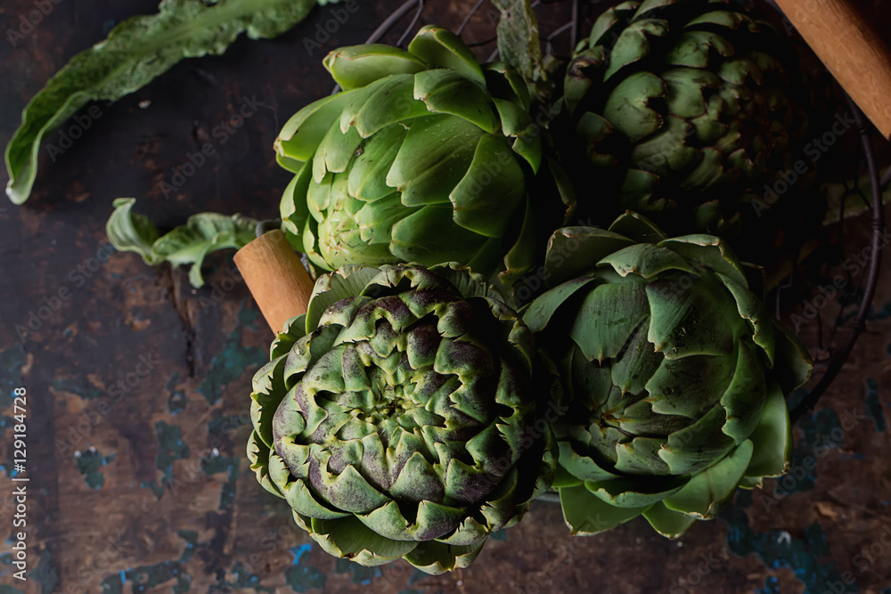 Obraz premium Fresh Organic Artichoke