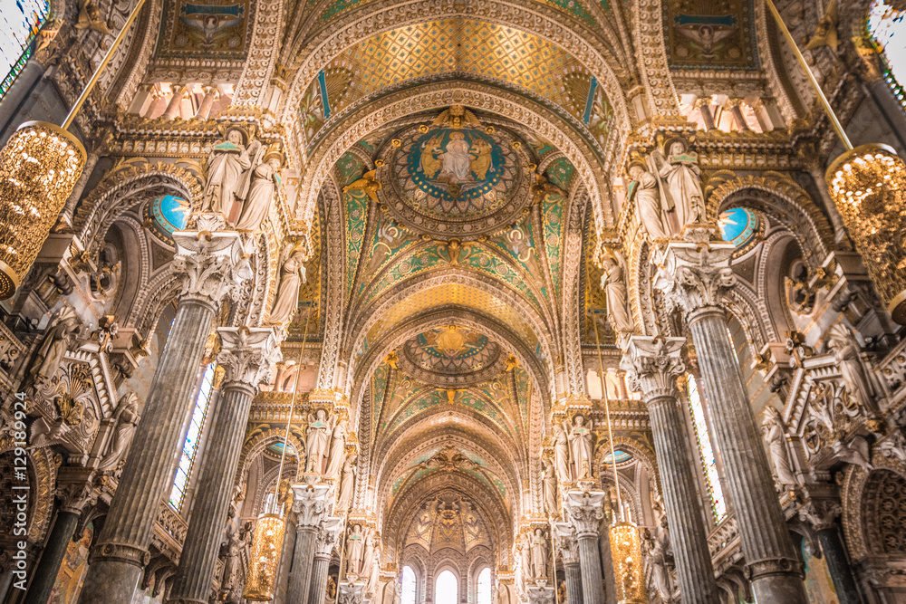 Fototapeta premium Inside Basilica of Notre-Dame de Fourviere in Lyon France