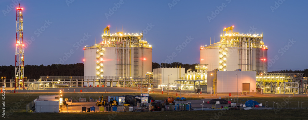  LNG terminal in Swinoujscie
