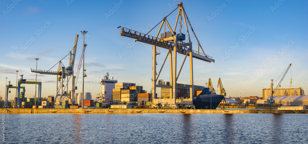 Obraz premium Containers loading by crane, Trade Port