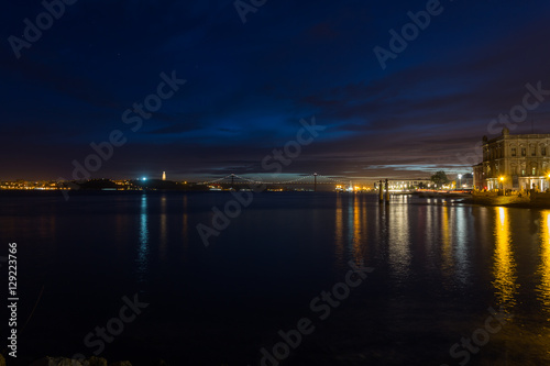 Night on river Tejo (Lisbon, Portugal)