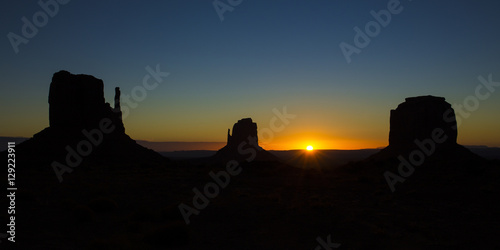Sunrise - Monument Valley Navajo Tribal Park, Arizona