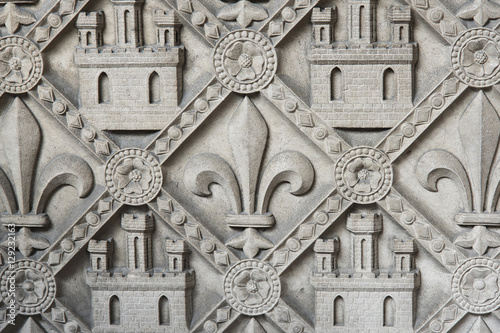 bas relief en pierre photo