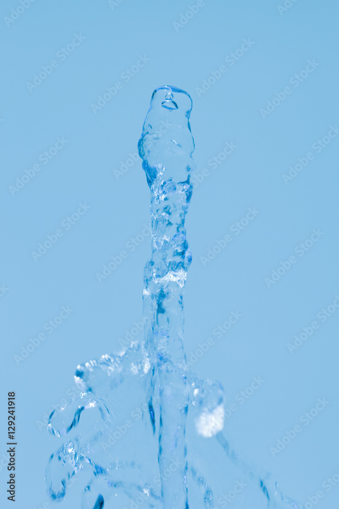 盛り上がる水 盛り上がる水