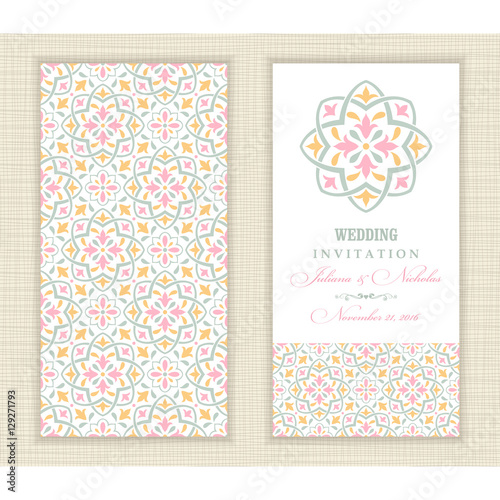 Wedding invitation cards in an vintage-style green and pink.