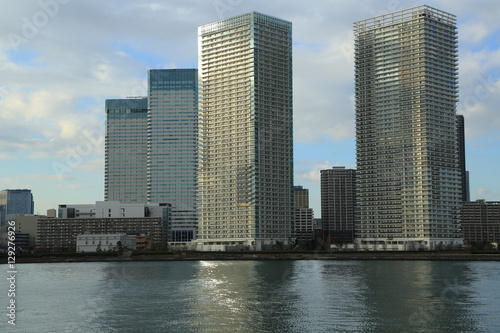 東京晴海のタワーマンション群 © isami