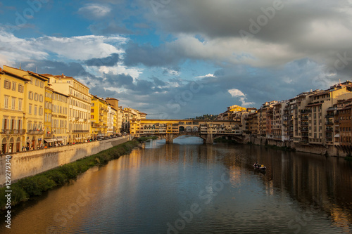 sunset view of Ponte Vecchio © alfenny
