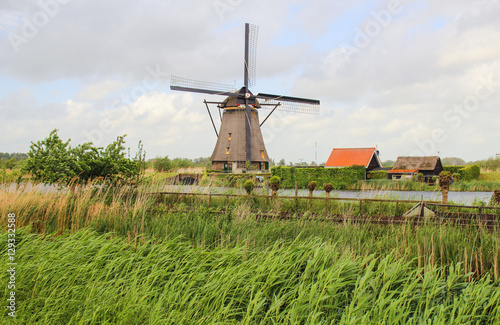 The windmills of Kinderdijk are one of the Dutch UNESCO world heritage sites
