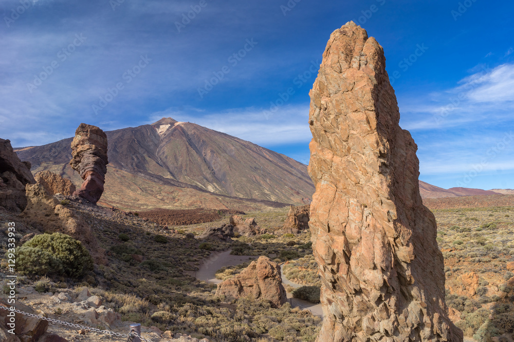 Fototapeta premium Scenic view of Roques del Garcia stone and Teide volcano in the Teide National Park, Tenerife, Canary Islands, Spain.