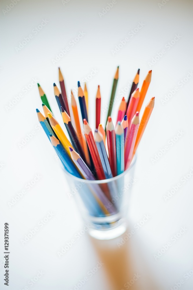 Цветные карандаши в стакане / Colored pensils in the glass Цветные карандаши в стакане / Colored pensils in the glass