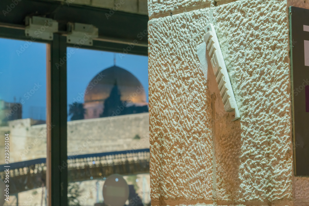 Φωτογραφία A ritual doorpost / Mexuzzah ner the entrance to the Western Wall in Jerusalem w