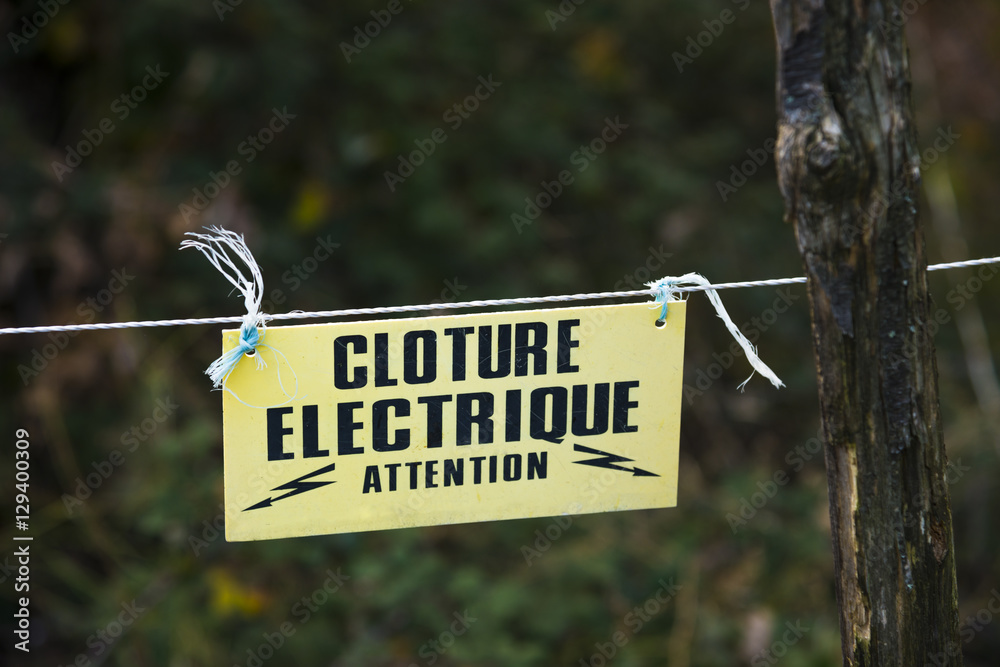 Fototapeta premium panneau clôture électrique,