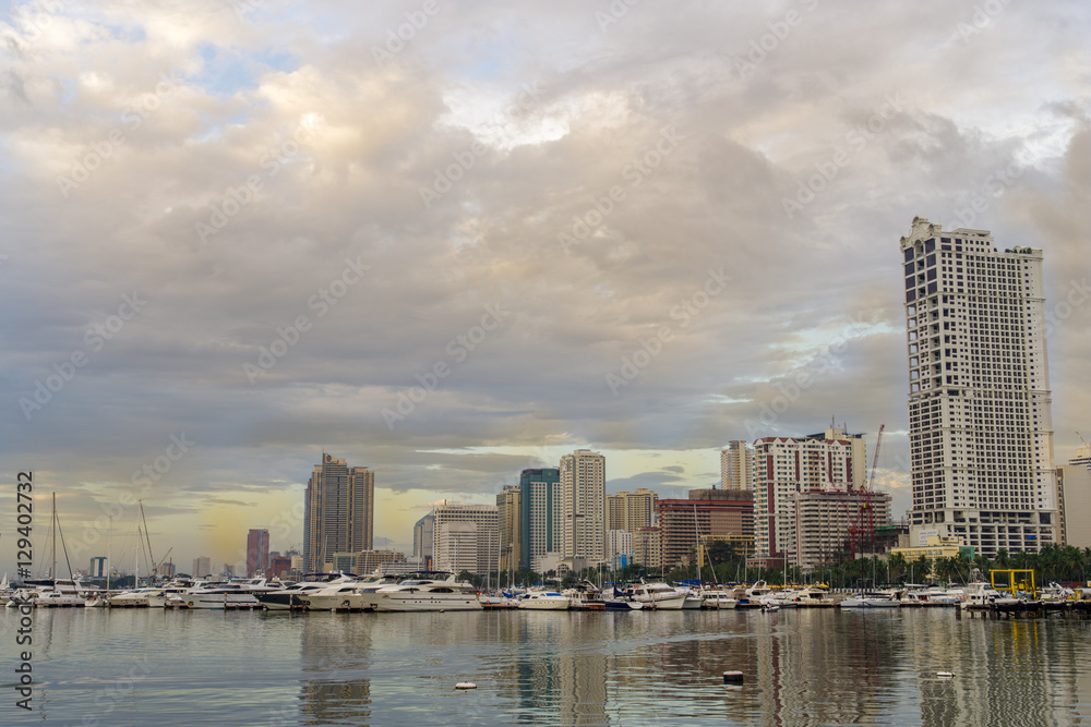 Manila Bay at Harbor Square , Manila , Philippines Manila Bay at Harbor Square , Manila , Philippines