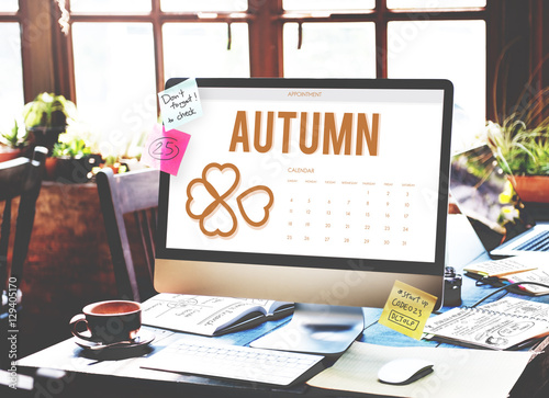 Autumn Season Change Falling Calendar Organization Clover Concep
