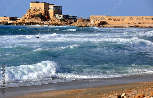 Am Strand der antiken Kreuzfahrerstadt Caesarea Maritima photo