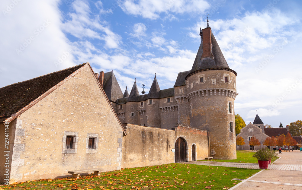 Fougeres-sur-Bievre, French castle