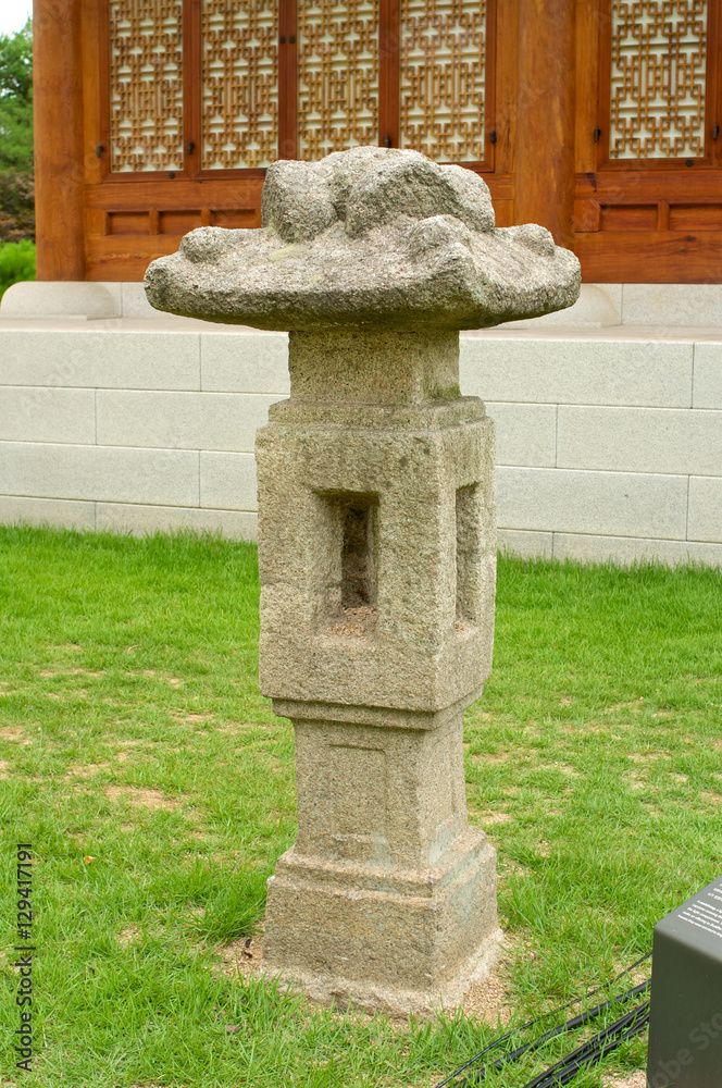 Obraz premium Traditional Korean house in summer, South Korea