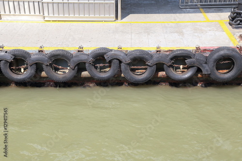 dock anticollision tyre photo