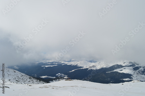 Carpathian Mountains in winter © Desi