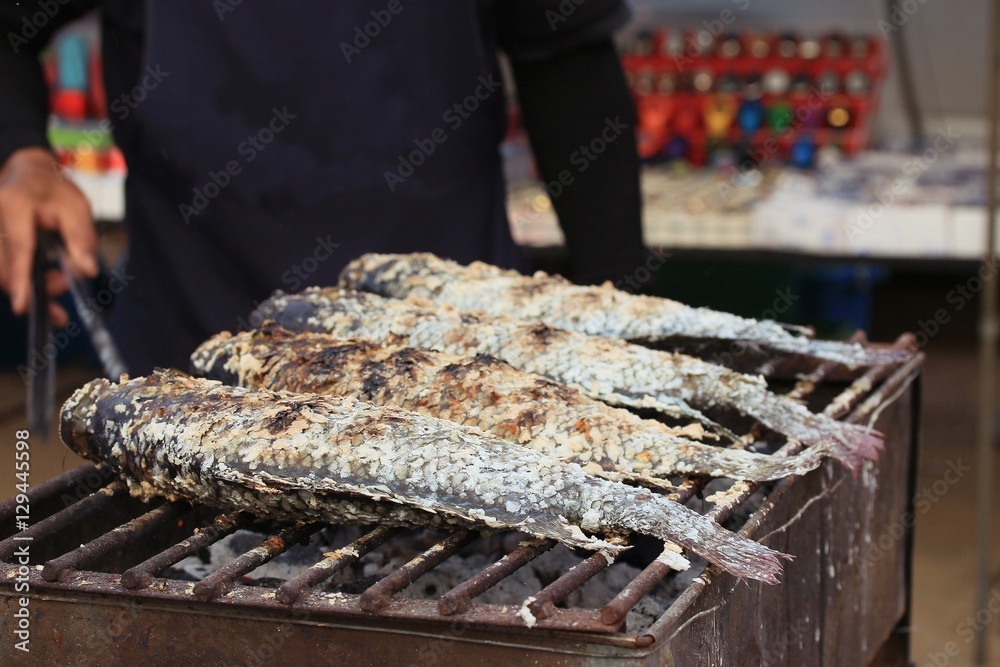 Salt grilled fish