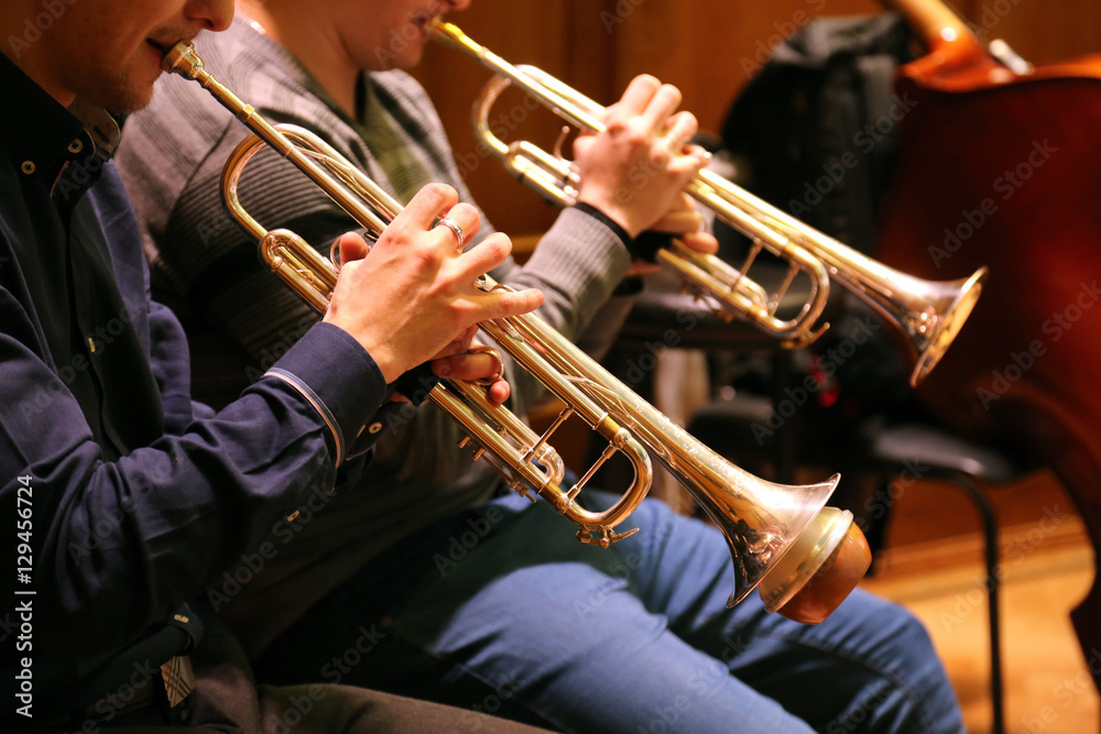 Obraz premium Próbna orkiestra symfoniczna