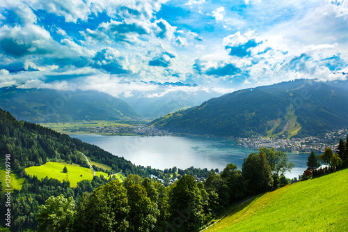 Obraz na plátně View over Zeller See lake
