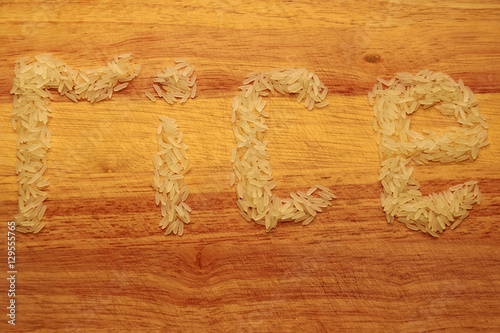 rice scattered on the Board in the form of inscriptions