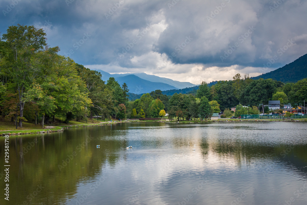 Lake Tomahawk, in Black Mountain, North Carolina. Lake Tomahawk, in Black Mountain, North Carolina.