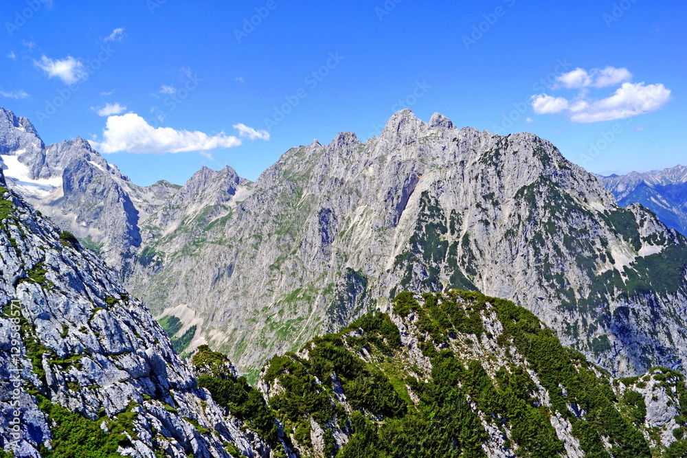 ZUGSPITZ-MASSIV - Großer und kleiner WAXENSTEIN ( Bayern ) ZUGSPITZ-MASSIV - Großer und kleiner WAXENSTEIN ( Bayern )