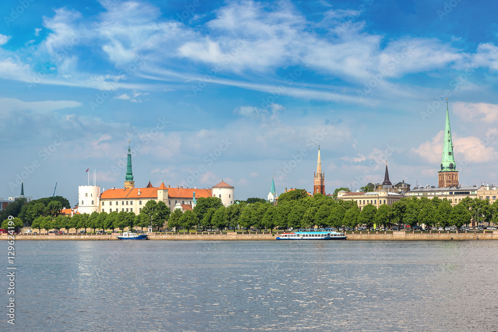 Obraz premium Panoramic view of Riga