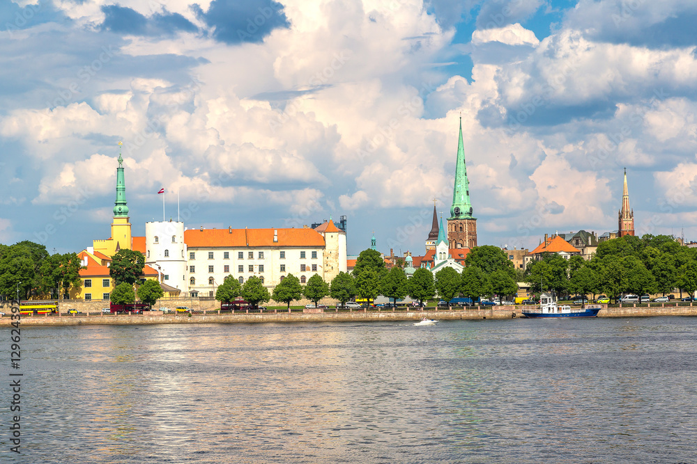 Obraz premium Panoramic view of Riga