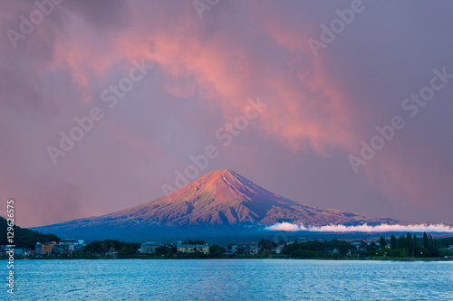 Mt Fuji Morning Sunrise Sky Kawaguchi Lake Hotels photo