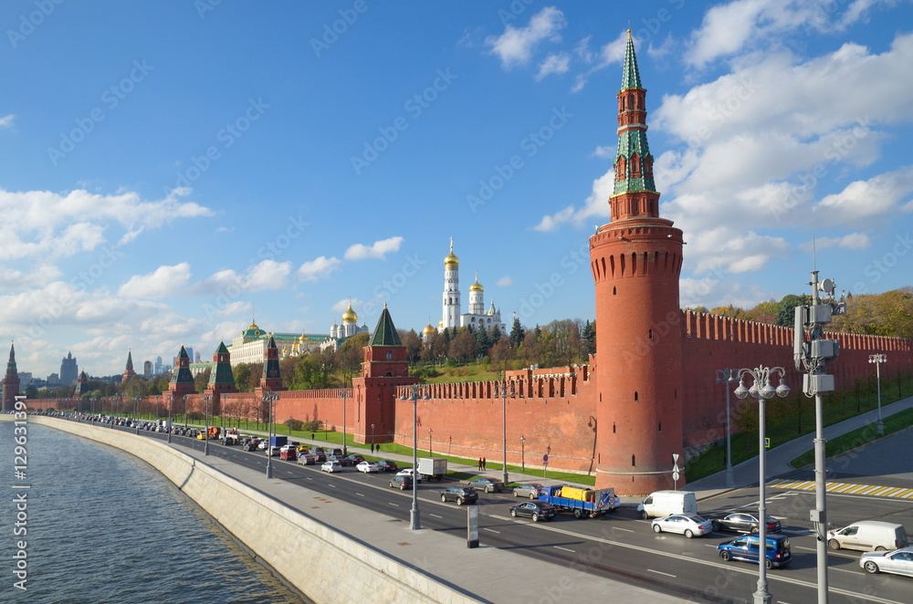 Moscow, Russia - October 24, 2016: Autumn view on the Kremlin and the Kremlin embankment Moscow, Russia - October 24, 2016: Autumn view on the Kremlin and the Kremlin embankment