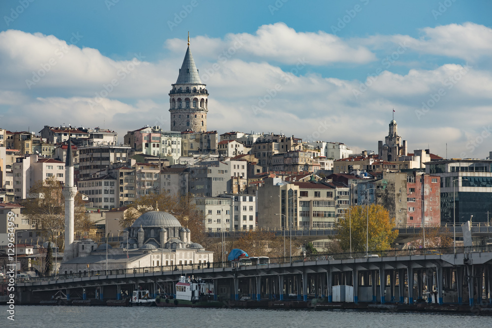 Obraz premium Galata Tower and Bridge in Istanbul Turkey