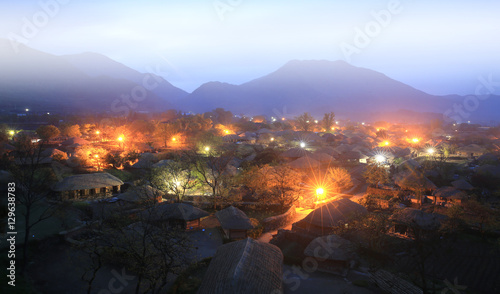 민속마을의 새벽